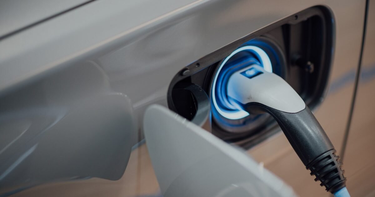 800V Ultra-Fast Charging Hits Mainstream: 10 Minutes for 500 km Now at the $20K Price Point