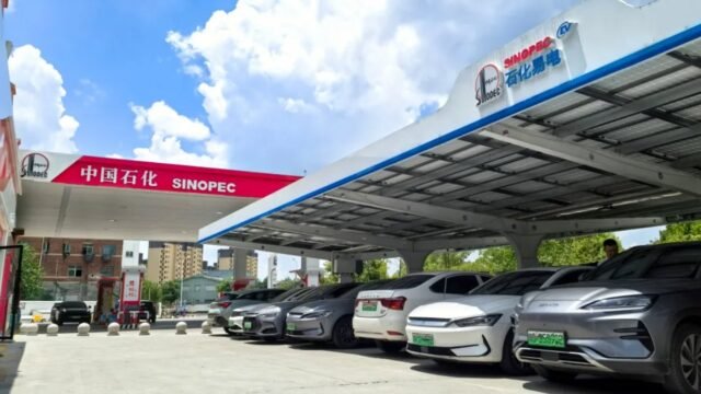 BYD and Sinopec Partner to Build “10,000 Station” Flash Charging Network