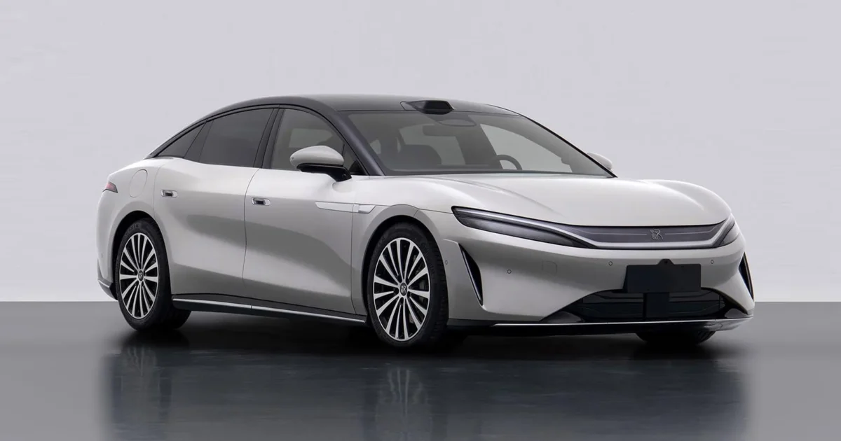 BYD Da Han Flagship Sedan Filed: 5.26-Meter D-Class EV With 570 kW AWD Powertrain