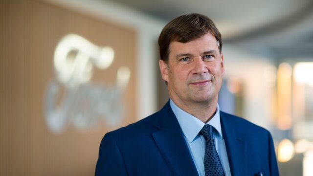 Ford CEO on BYD’s EV Cost Gap: What the 25-Year Systems Warning Means