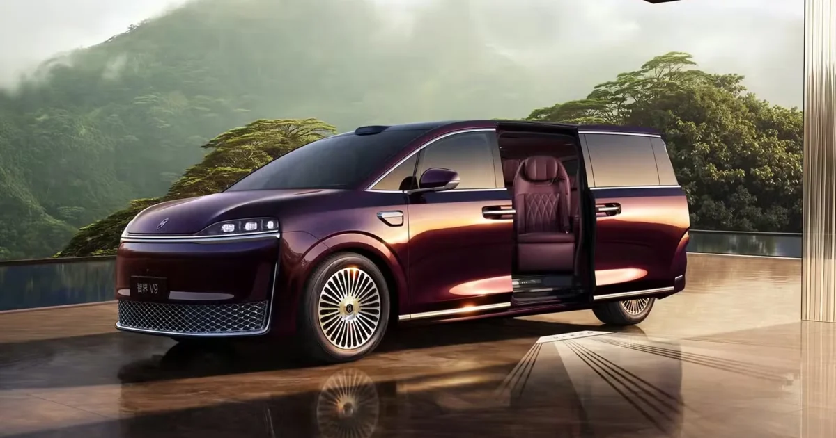 Luxeed V9 MPV Starts at About $53,800 with 1,320 km Range