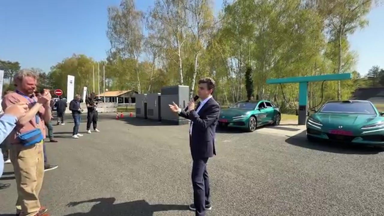 BYD Flash Charging demonstration in Europe with two green Denza Z9 GT vehicles