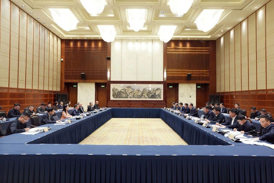 Hunan provincial officials and BYD executives hold a working meeting in Changsha in March 2026